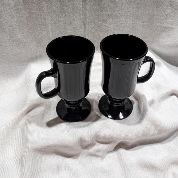 Black pedestal cups - Picture 5 of 8